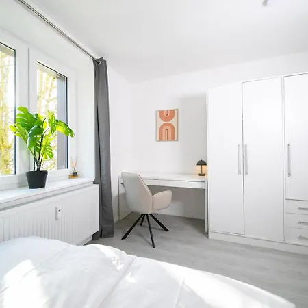 Favorite - And - 10 Min Zur Messe *