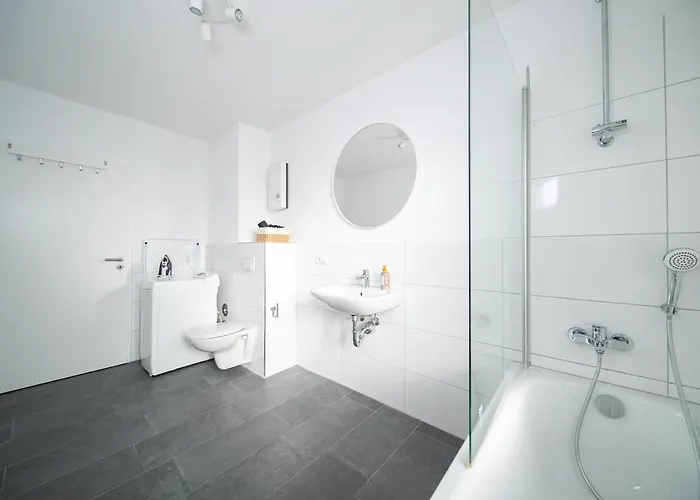 Favorite - And - 10 Min Zur Messe