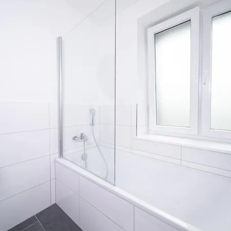 Favorite - And - 10 Min Zur Messe * Düsseldorf