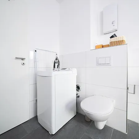 Favorite - And - 10 Min Zur Messe