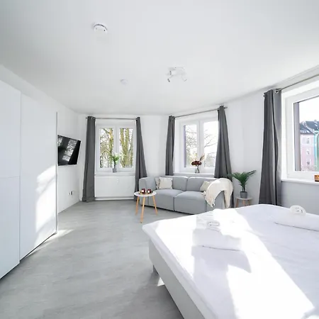 Favorite - And - 10 Min Zur Messe * Düsseldorf