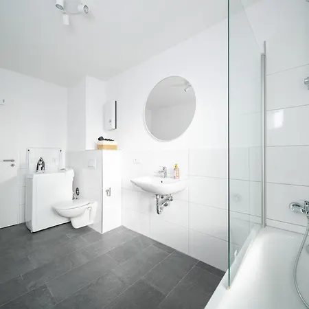 Favorite - And - 10 Min Zur Messe