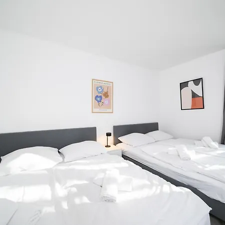 Favorite - And - 10 Min Zur Messe Düsseldorf