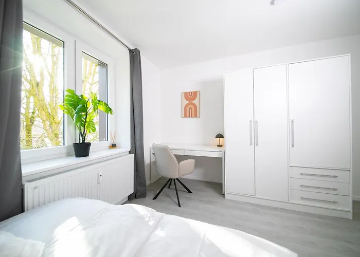 Favorite - And - 10 Min Zur Messe *