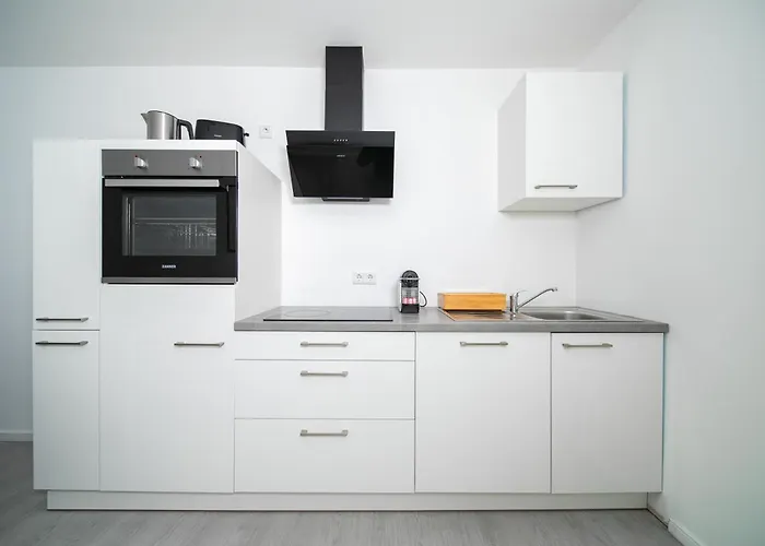 Favorite - And - 10 Min Zur Messe * Düsseldorf