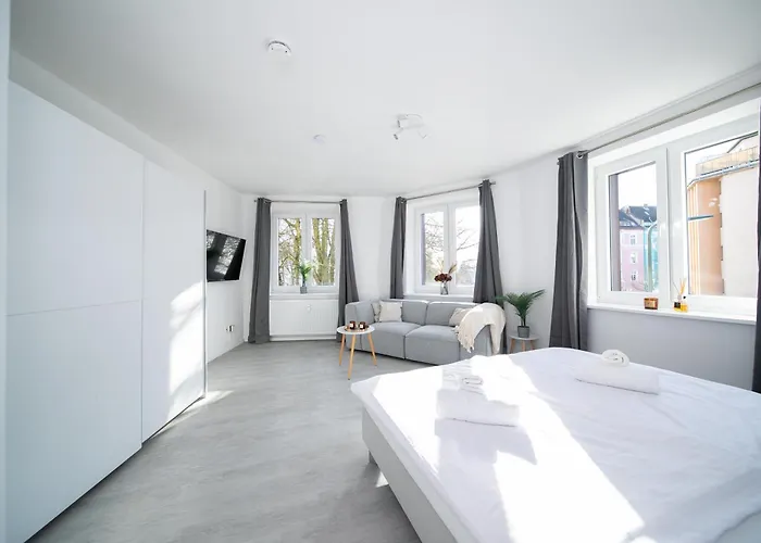 Favorite - And - 10 Min Zur Messe * Düsseldorf