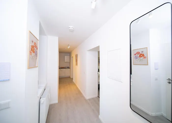 Favorite - And - 10 Min Zur Messe *